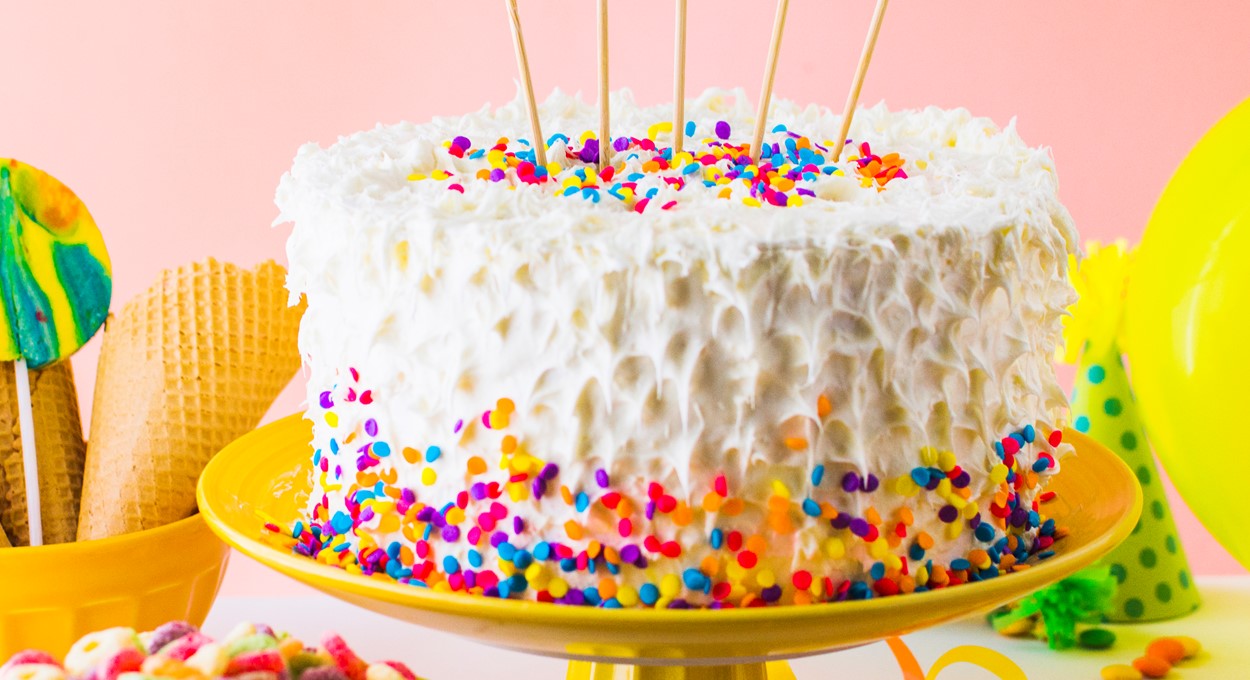 Close Up Delicious Party Cake With Bowl Froot Loop